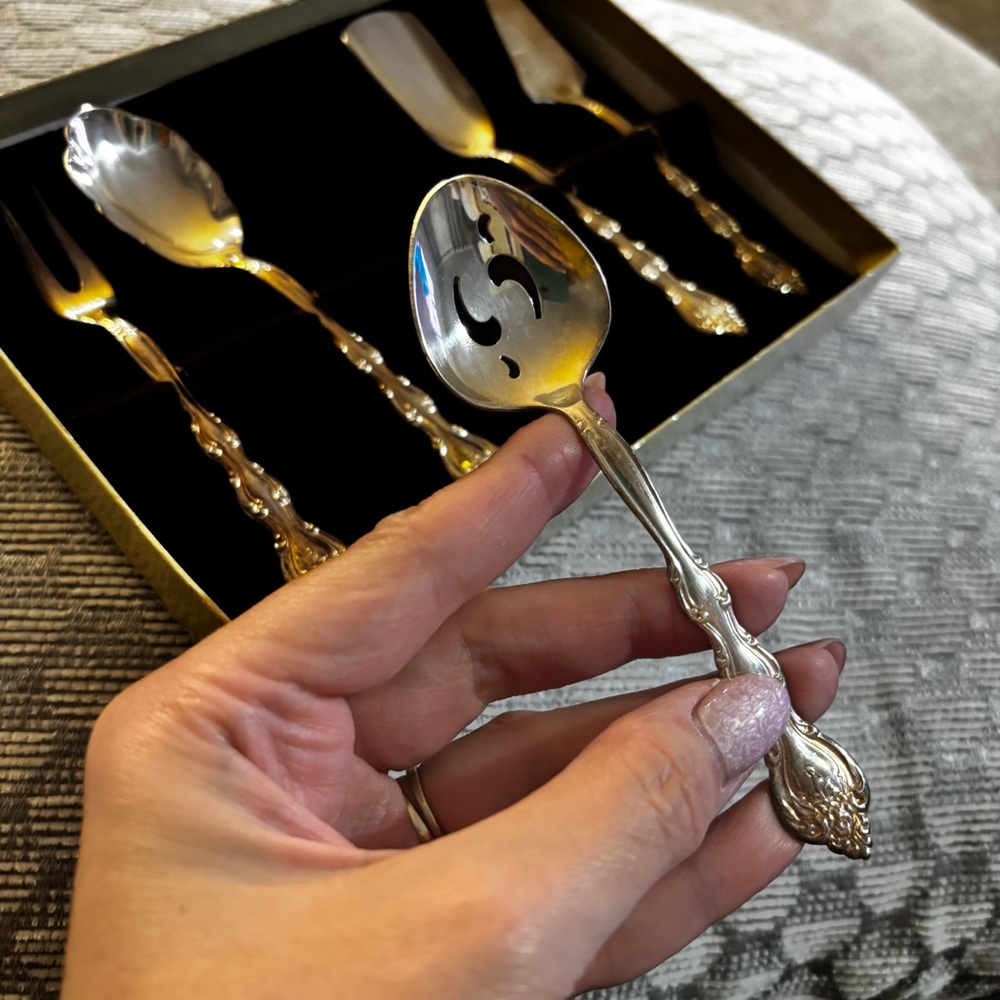 International Silver Snack Set 5 pc - Picture 3 of 8